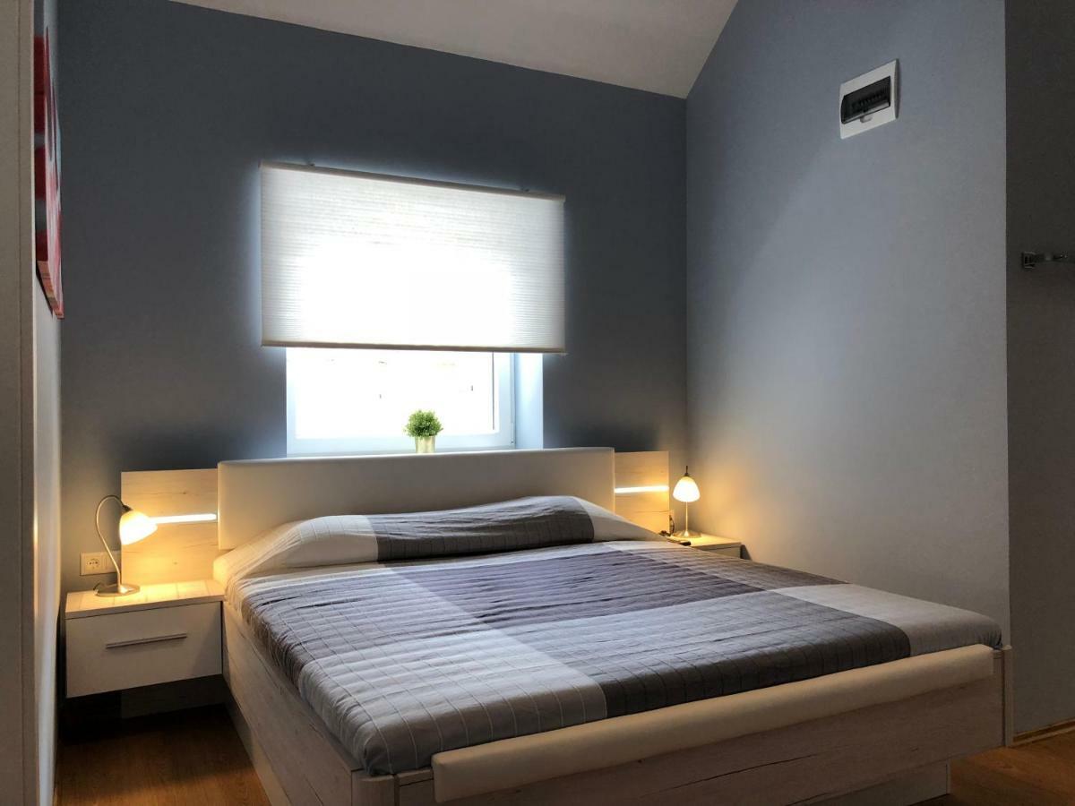 Apartment White Crow House *